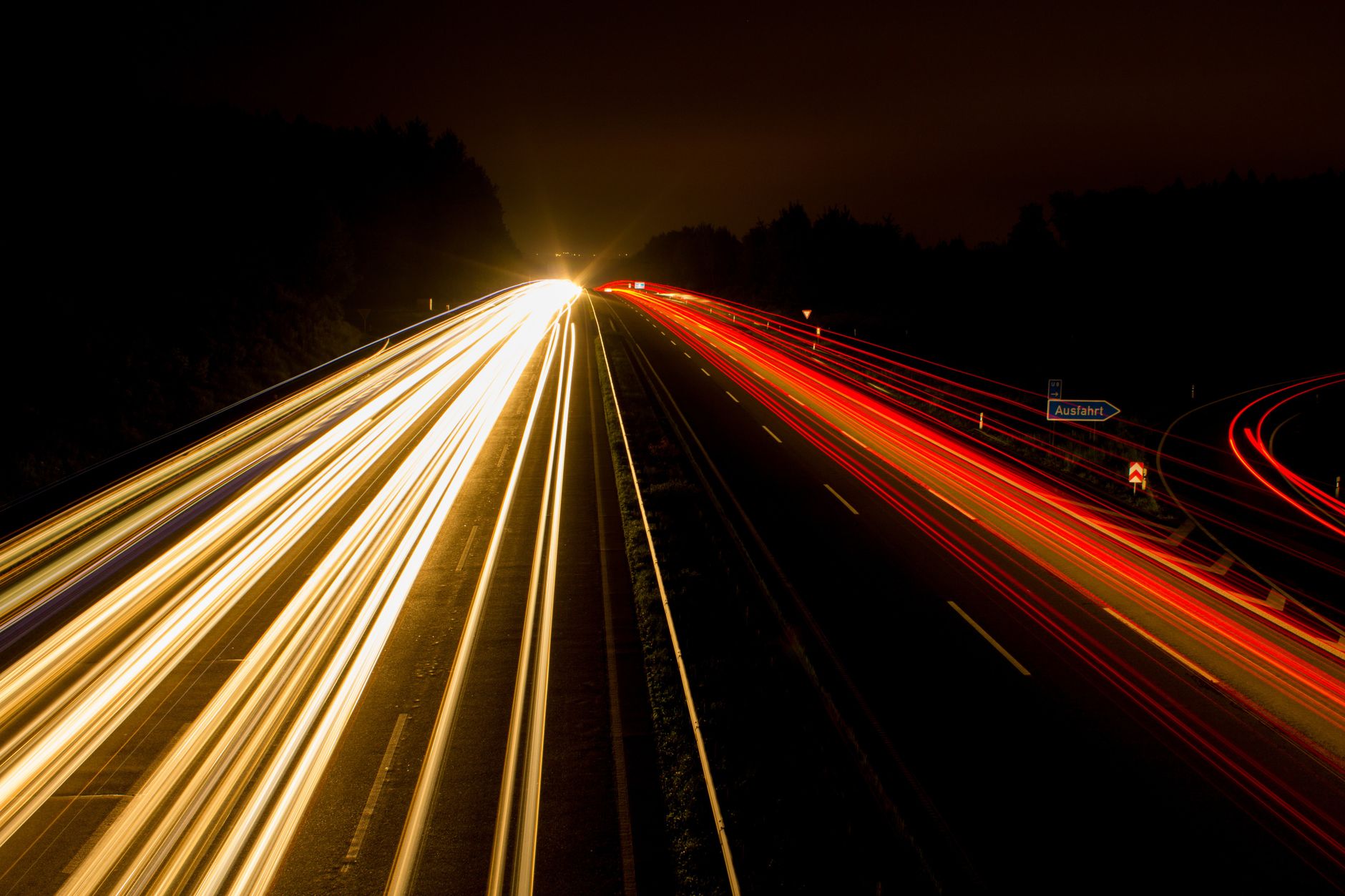 Fastino Releases GLiNER2.5: A Boundary-Prediction Architecture That Removes Span Enumeration From Information Extraction