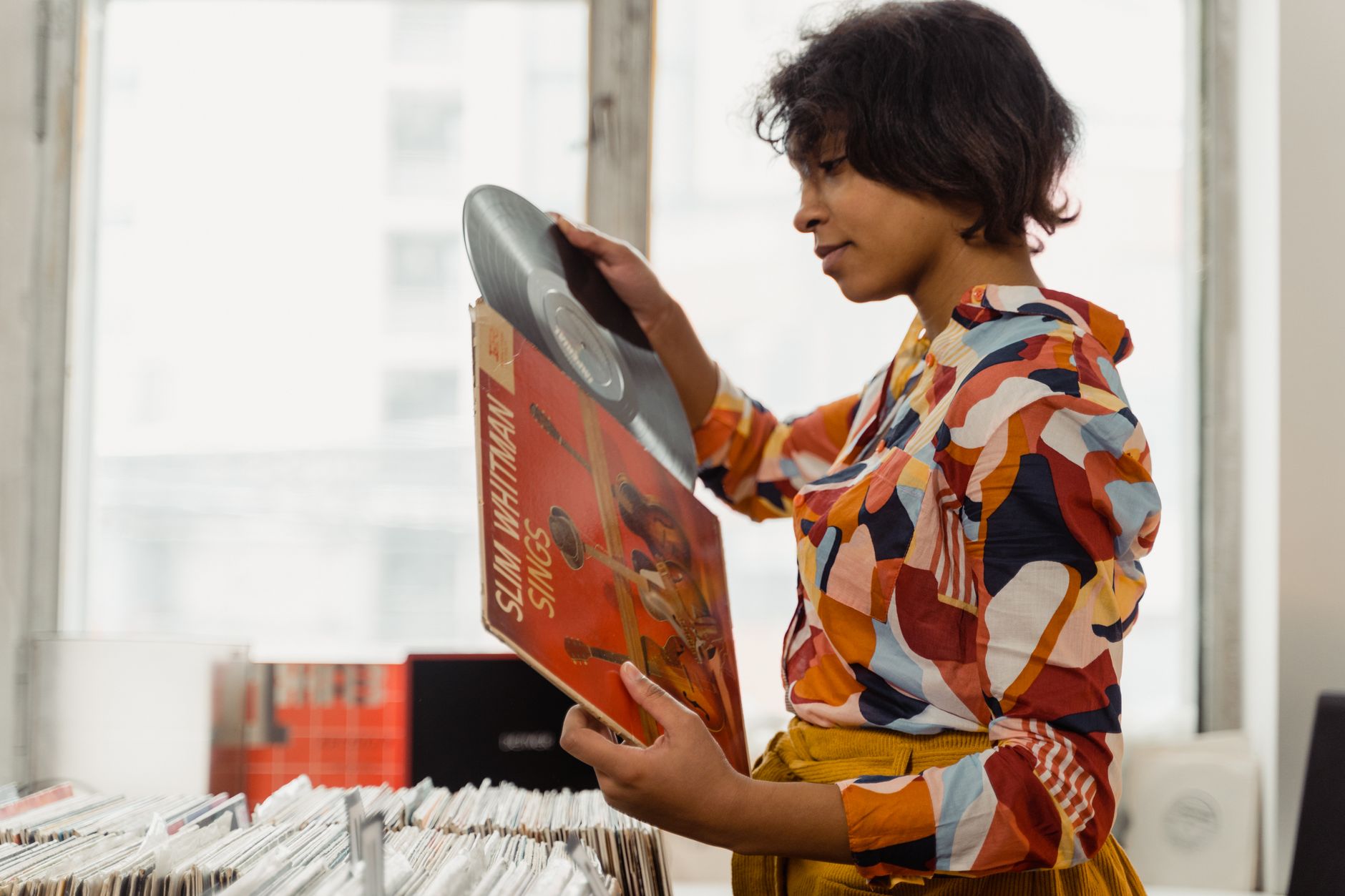 Suno launches v6 music models built with Warner, BMG, and Believe