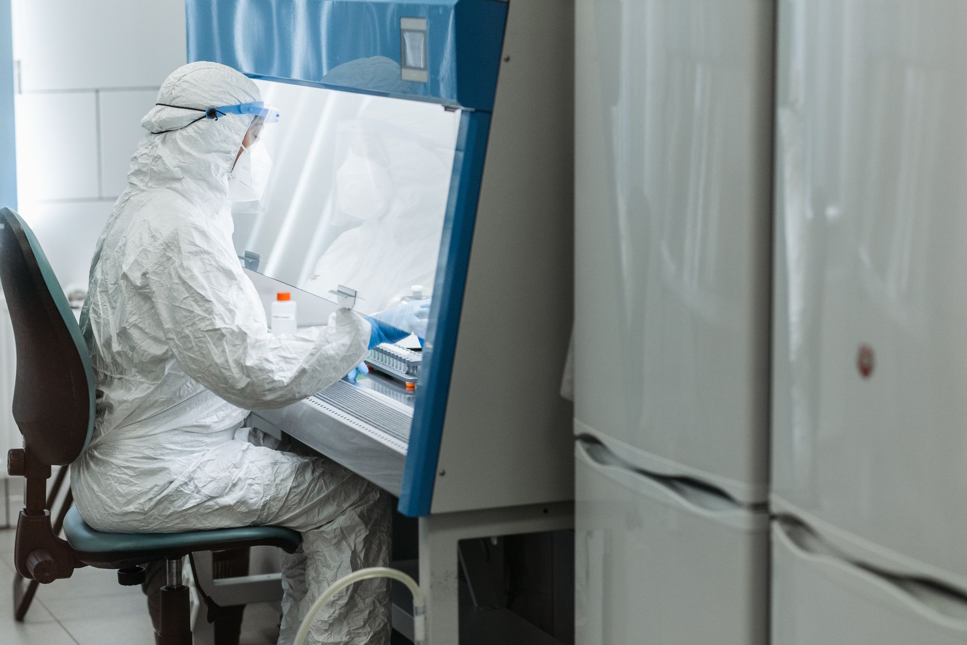 Anthropic scientist puts the odds of AI destroying humanity above ten percent this decade