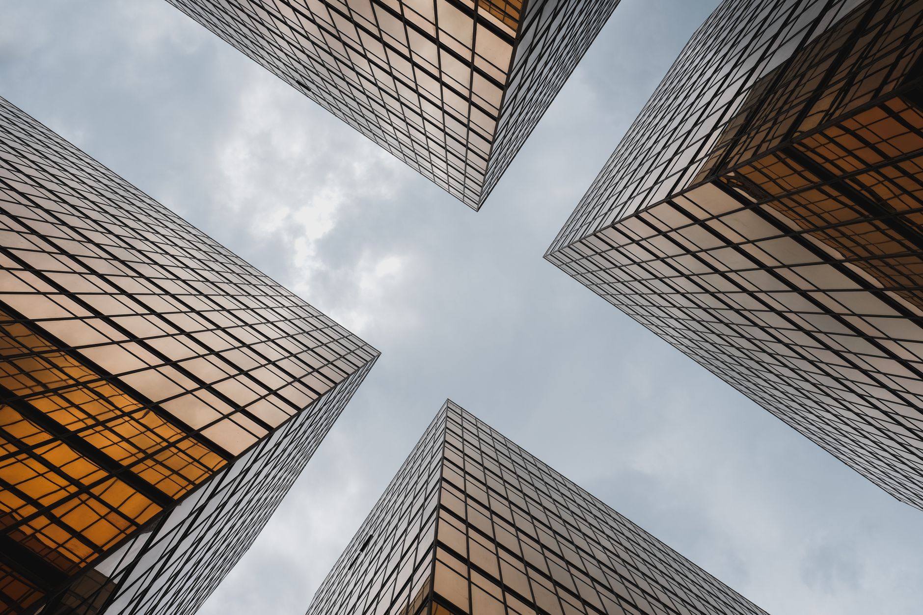 Amazon RDS for Oracle now supports Oracle Application Express (APEX) version 26.1