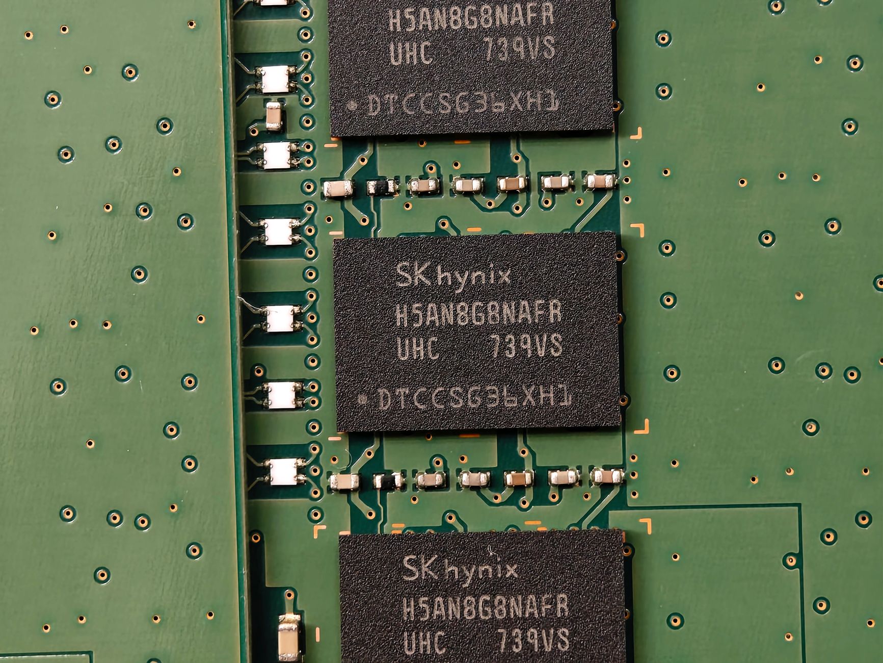 langcache-embed-v3-small, Mellum2-12B-A2.5B-Thinking, and LightOnOCR-2-1B models now available on Amazon SageMaker JumpStart