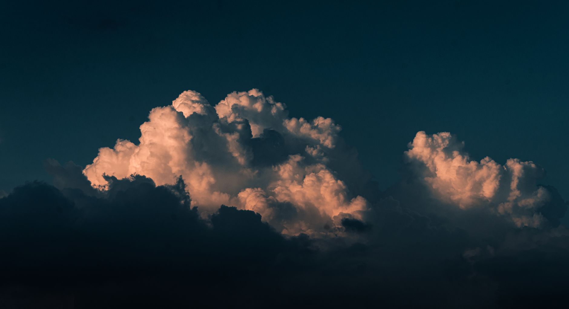 AWS Deadline Cloud now tracks automatic download status in the Deadline Cloud Monitor