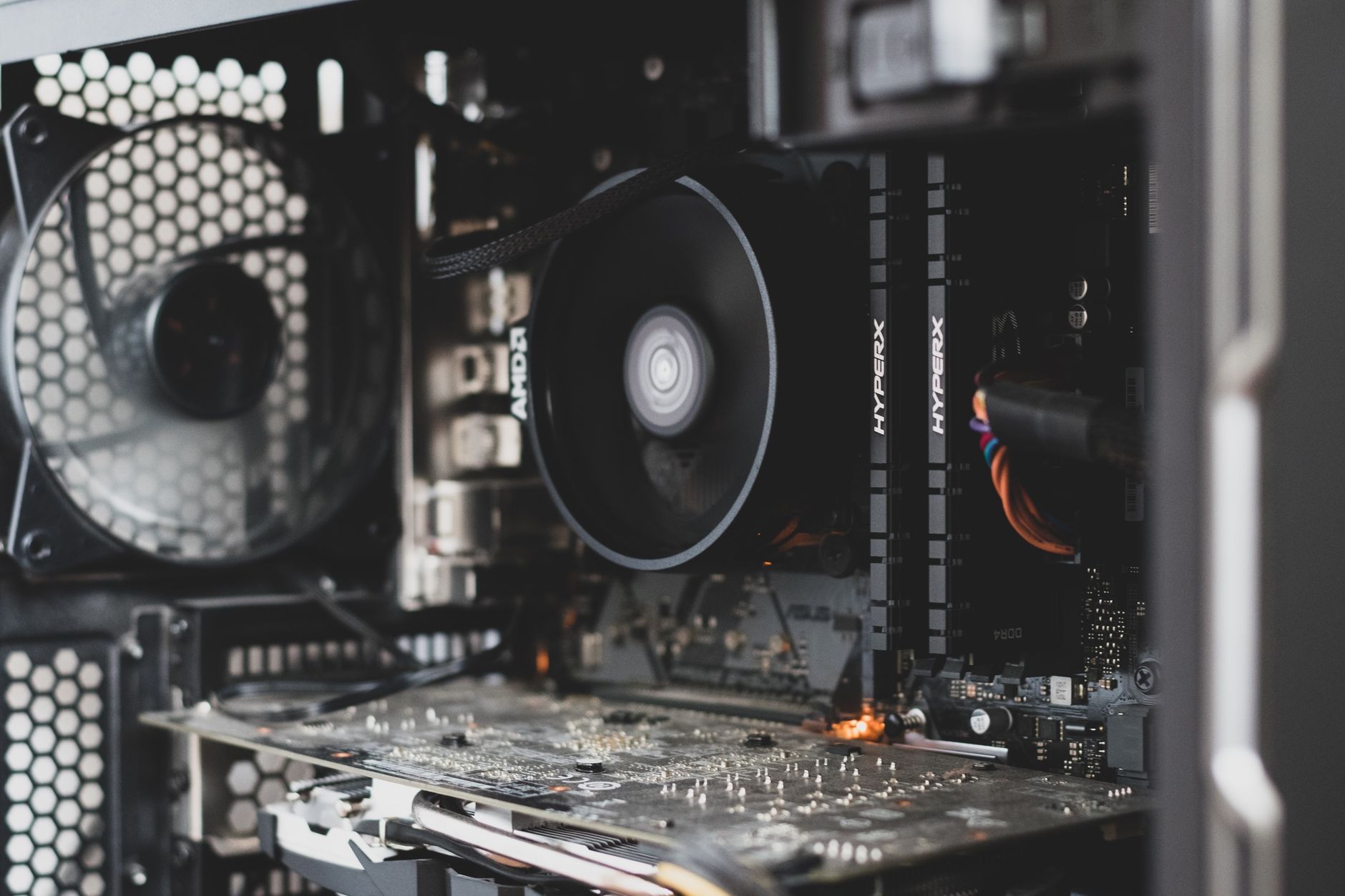 SED News: AMD’s Big OpenAI Deal, Intel’s Struggles, and Apple’s AI Long Game