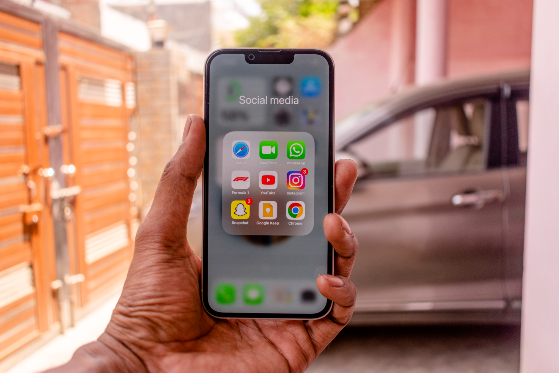 WhatsApp Scam Hijacks Accounts via Linked Devices Feature