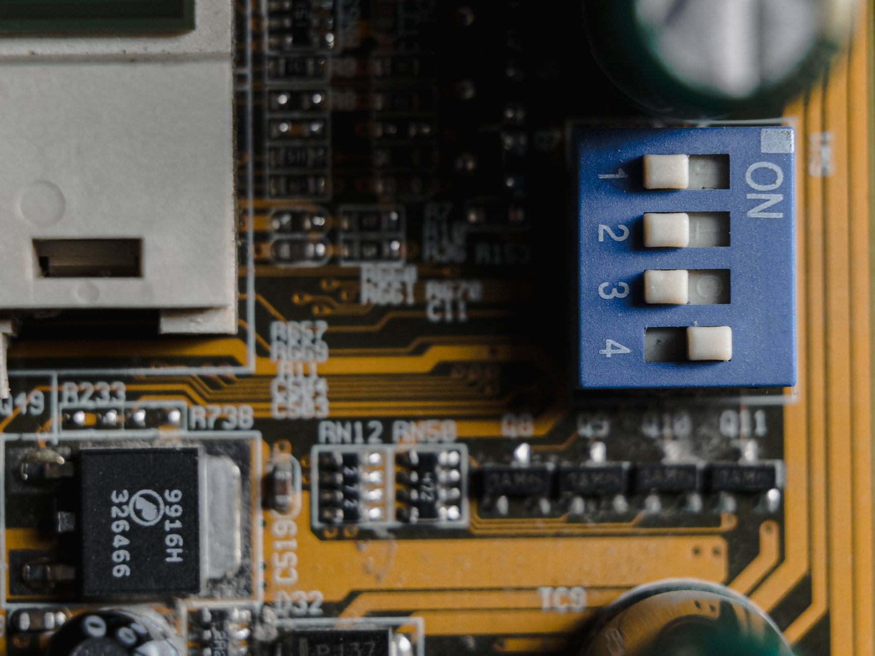 Forgotten UEFI shims undermining Secure Boot