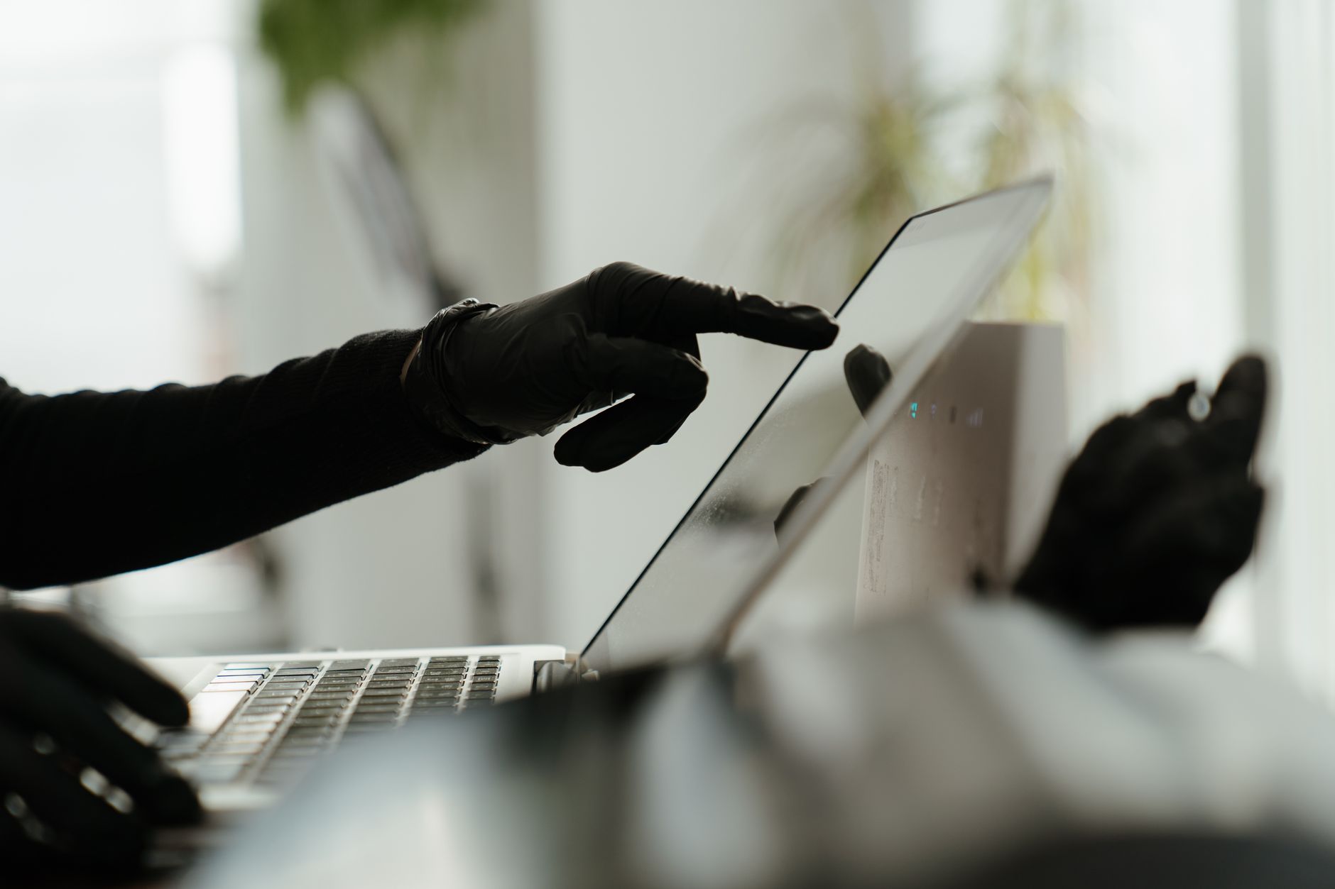 Felons, Fraudsters Flog Offensive Cybersecurity Startup