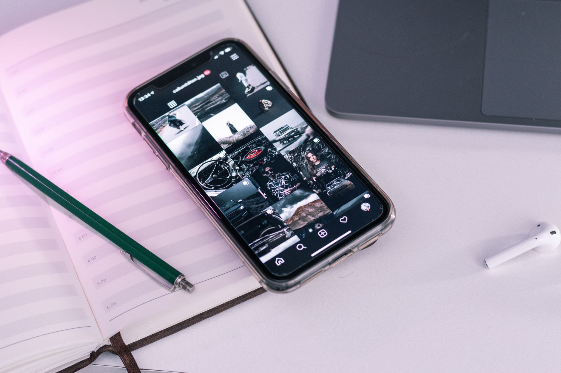 7 Samsung Galaxy Phone Accessories That Just Work