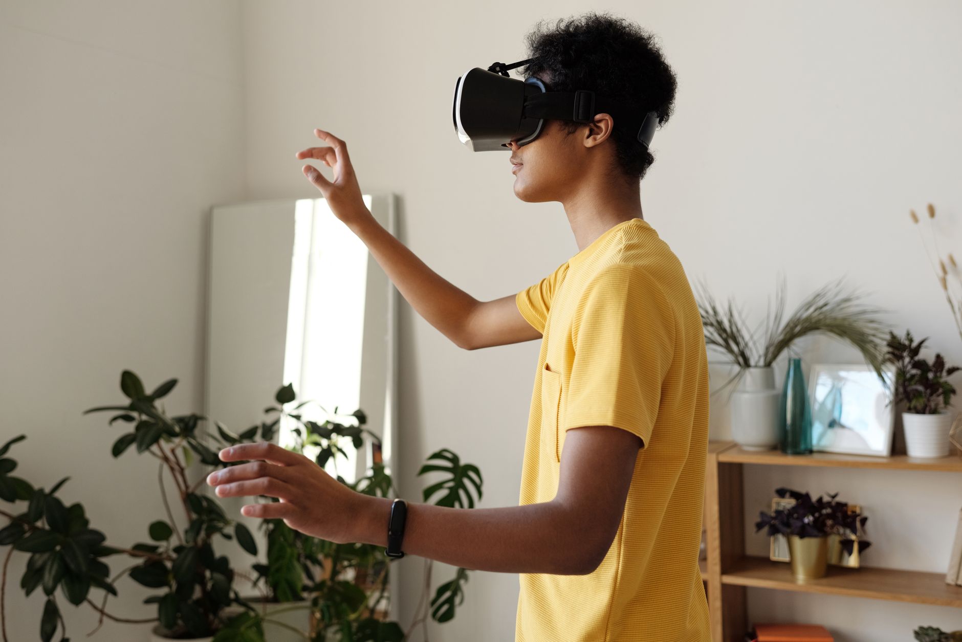 Walmart’s new virtual try-on uses AR to put clothes on your body
