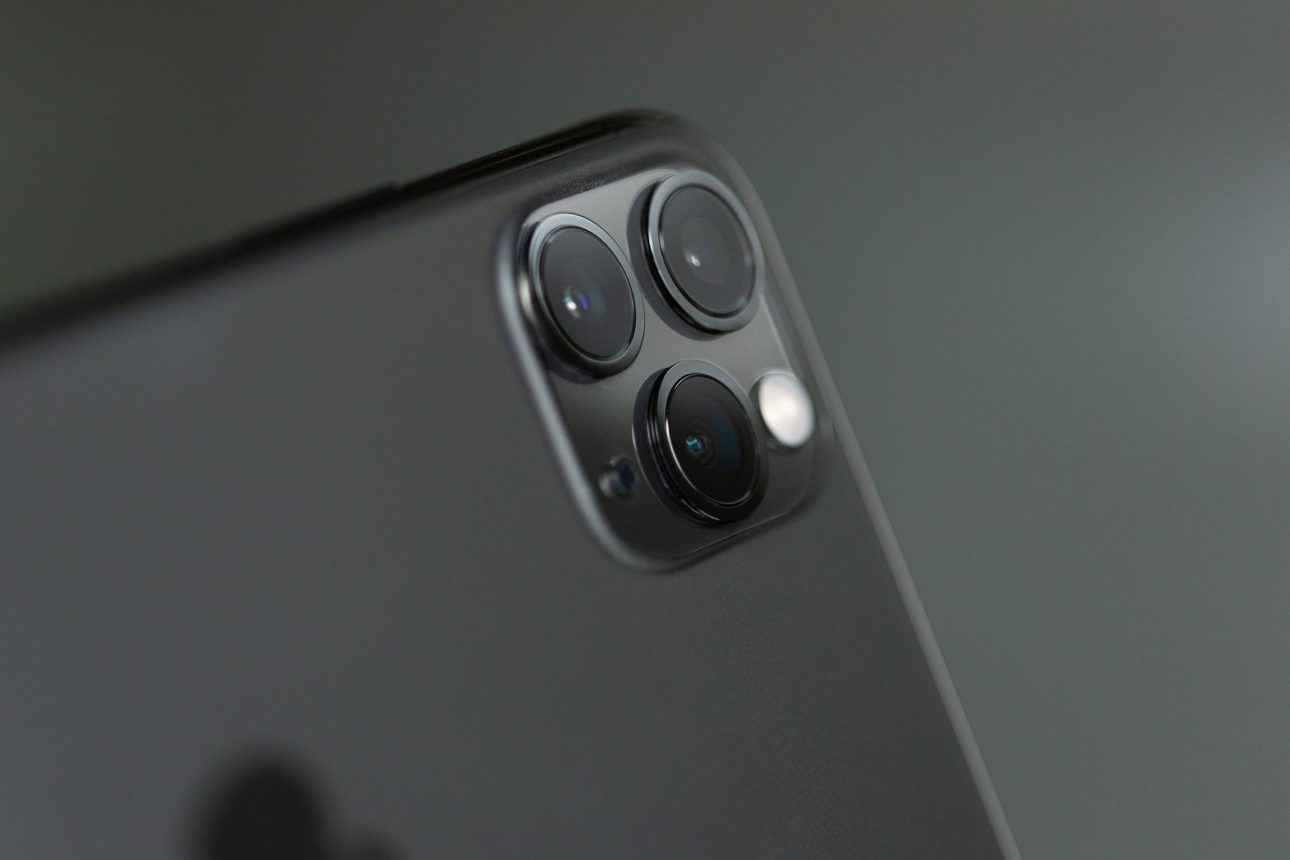 Apple is warning users of new spyware attacks - what to do if you're a target