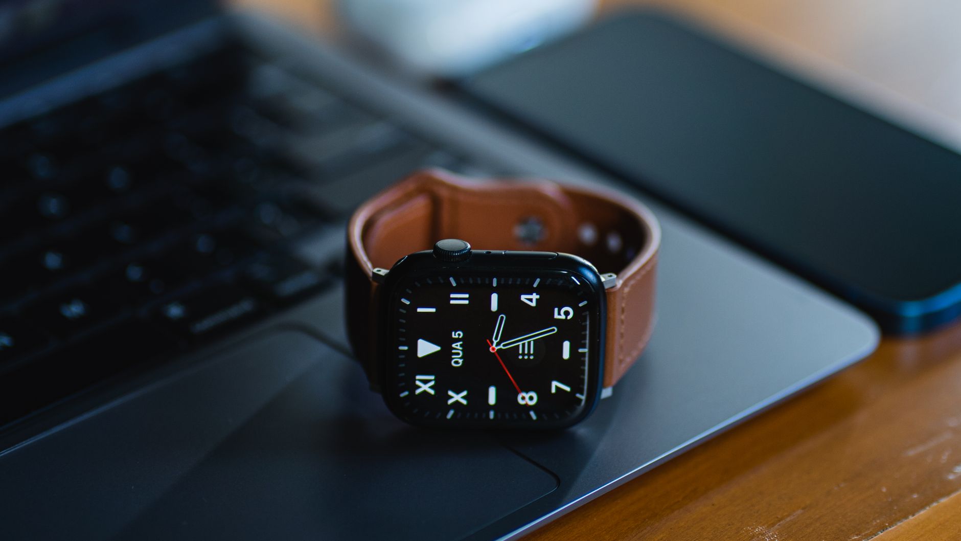 I wore Samsung's and Apple's Ultra smartwatches for 3 weeks - apps made all the difference