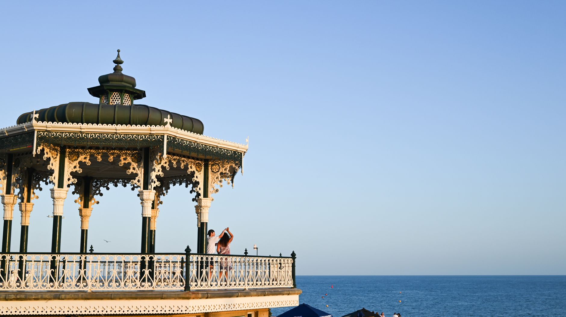 Your holiday photos could help scammers figure out exactly where you are