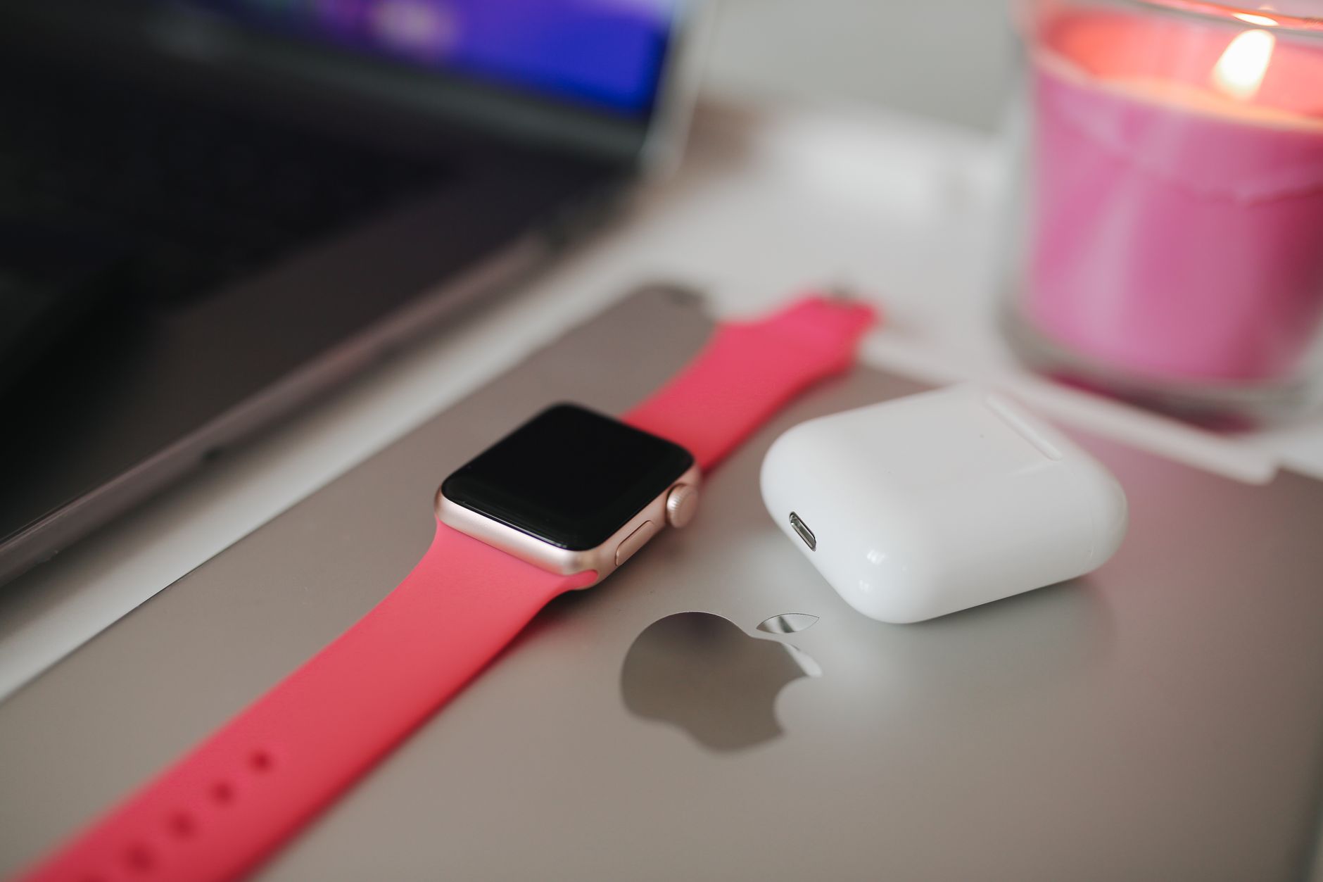 Apple is reportedly looking to expand its smart home lineup with smart displays, cameras, and updated HomePods