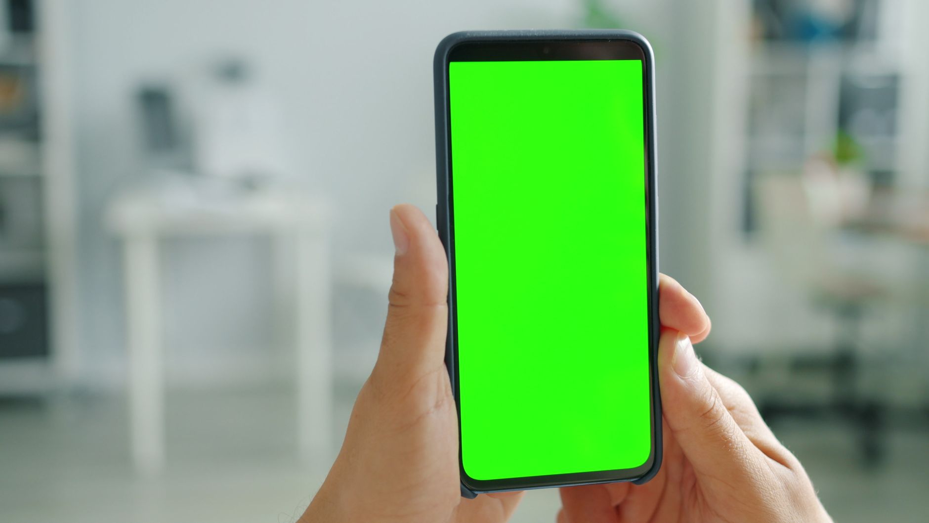 Pixel 11 adds new Screen Saver features, including a new style that’s impossible to ignore