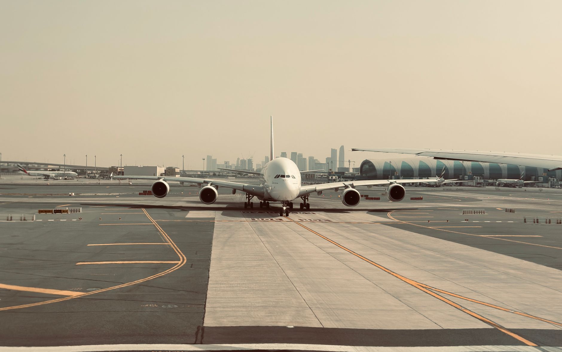 FlyEdge Opens Public Preview of Aviation-Focused Blockchain for Tokenized Airline Loyalty