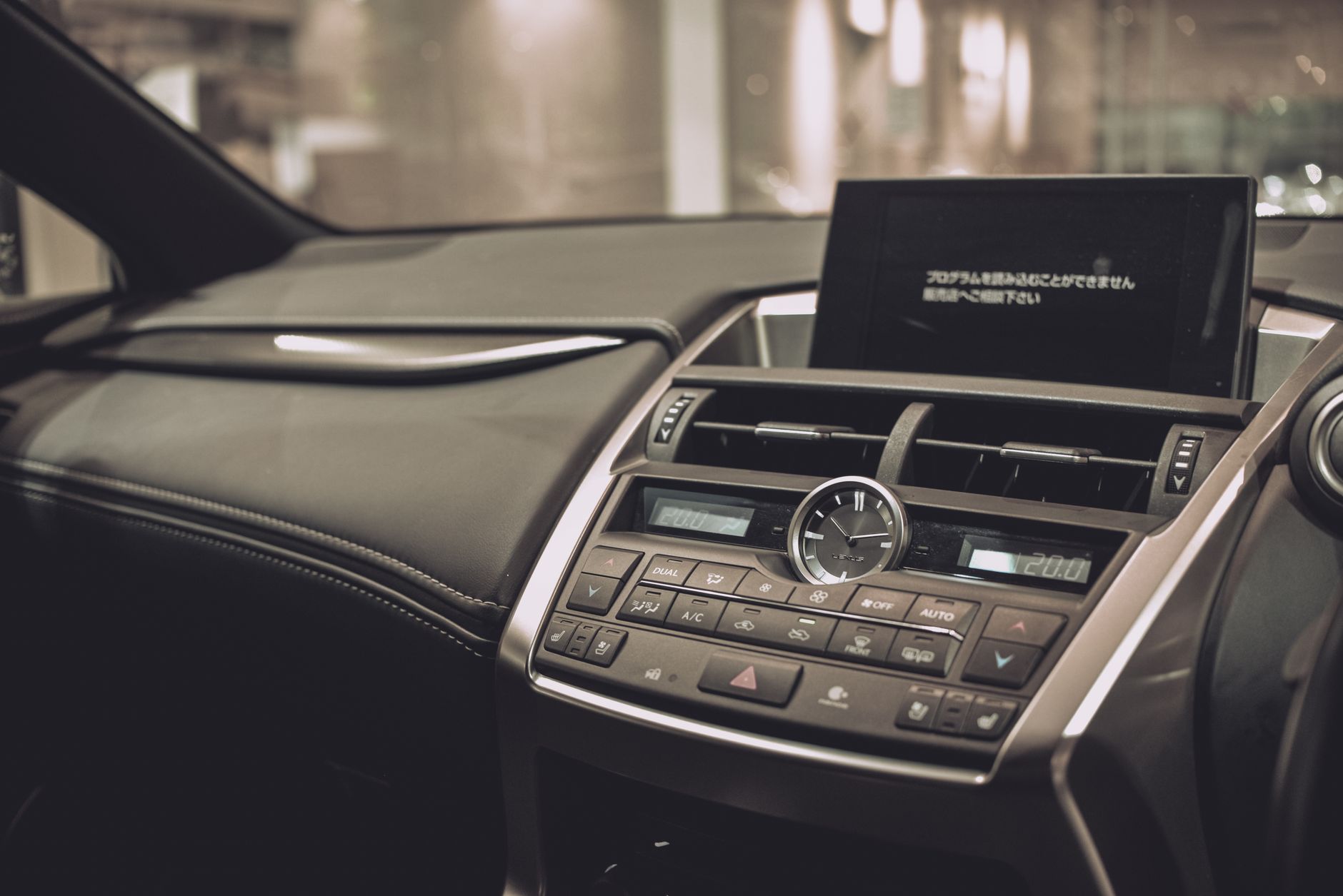 Apple CarPlay gaining a new AI chatbot app before Siri AI arrives
