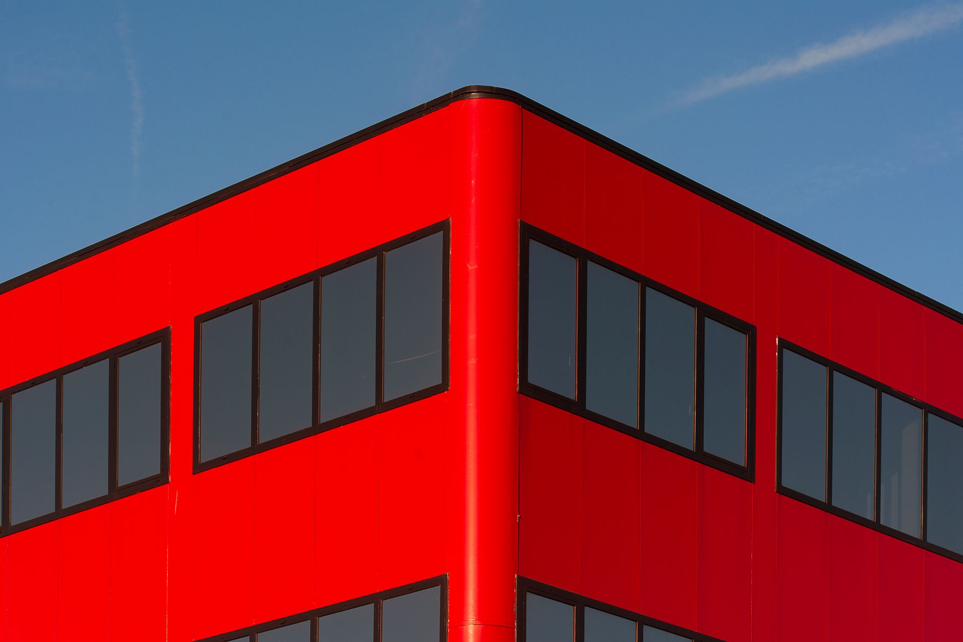 Architecting Enterprise Angular with Signals: Zoneless Reactivity and 60fps Performance